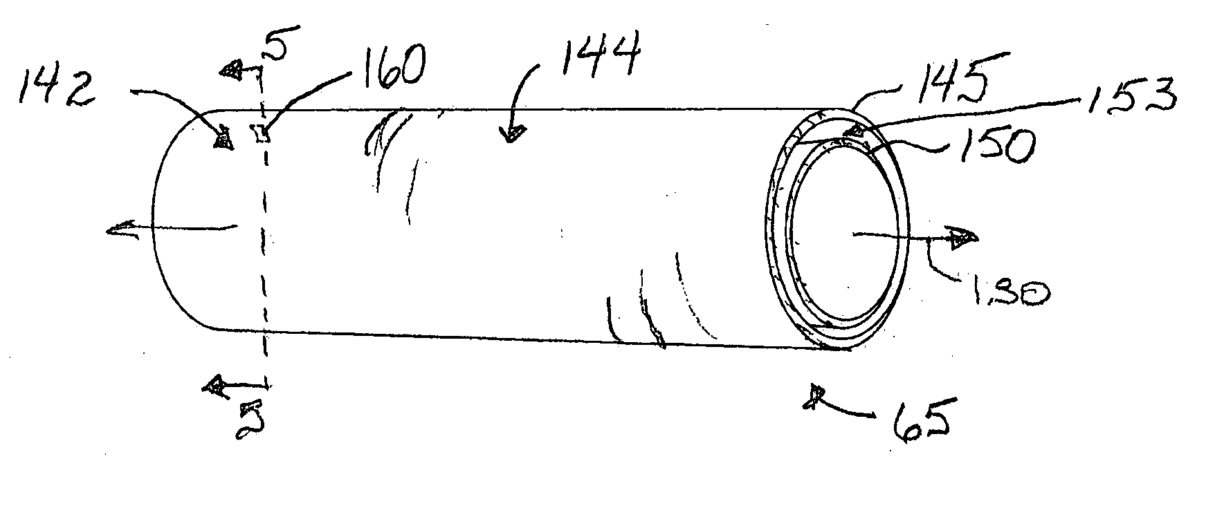 Time of flight mass analyzer having improved mass resolution and method of operating same