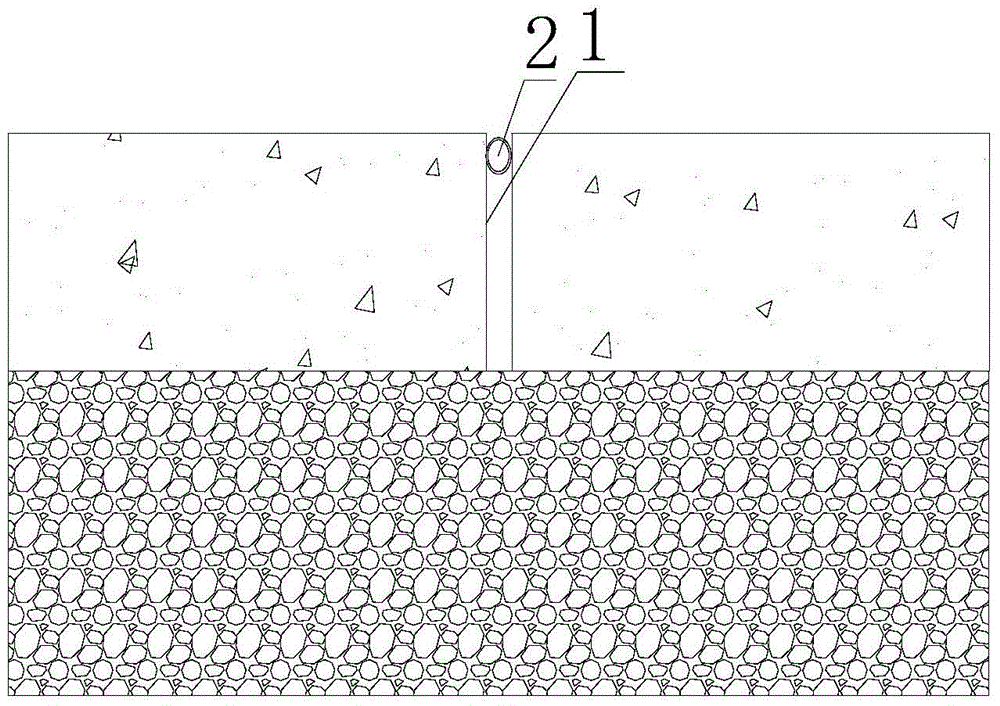 Cement concrete pavement waterproof structure with embedded seam of full-seam-opening hollow elastic tube