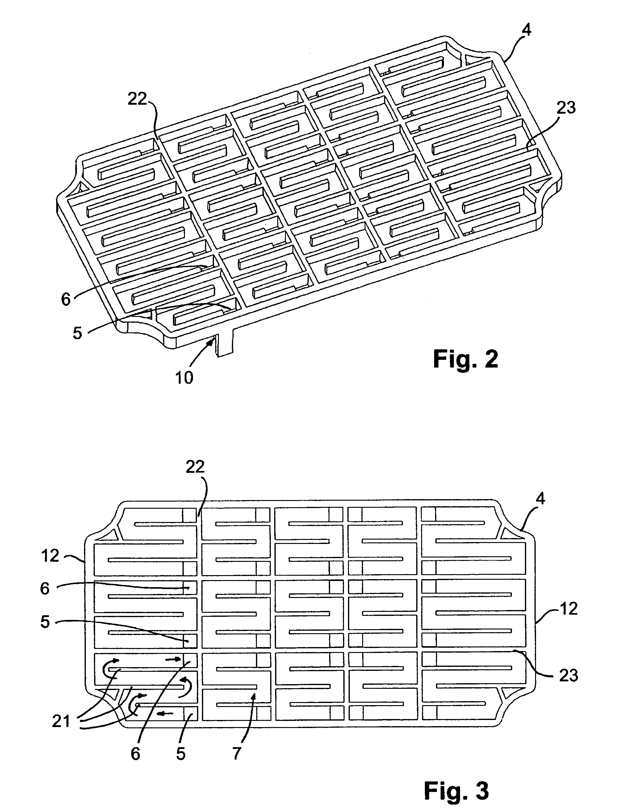 Cooling unit and flow distributing element for use in such unit