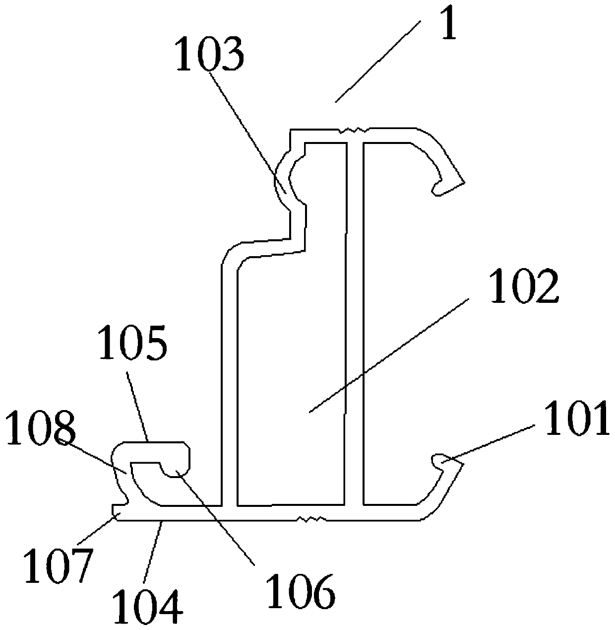 High-strength G-shaped fastening piece and fastening structure