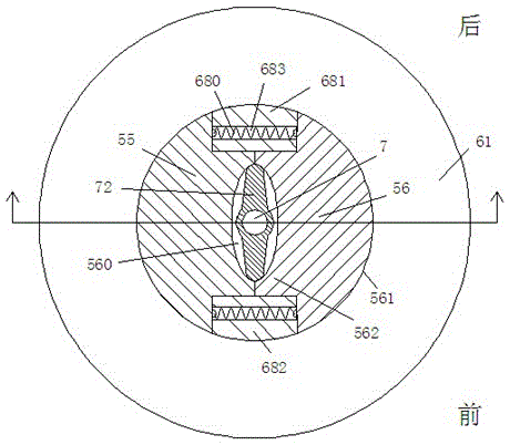 Plate fixing device used for welding and capable of running stably