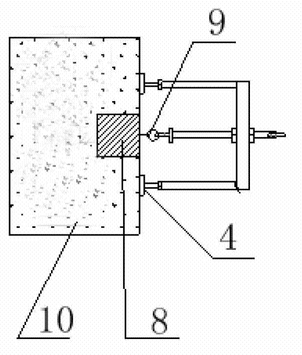 Tool for solving difficult stripping of live feed of large-scale steel casting mould