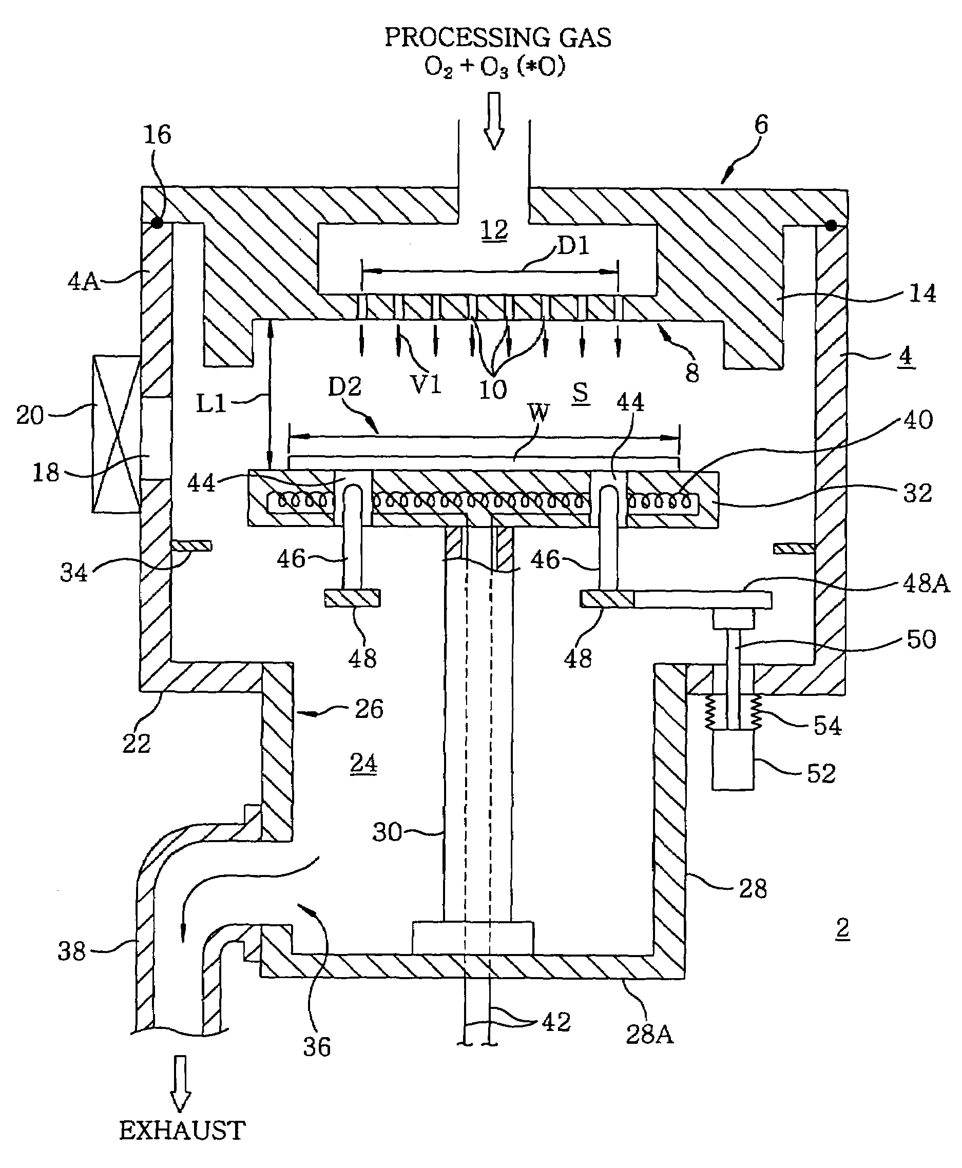 Processing device using shower head structure and processing method