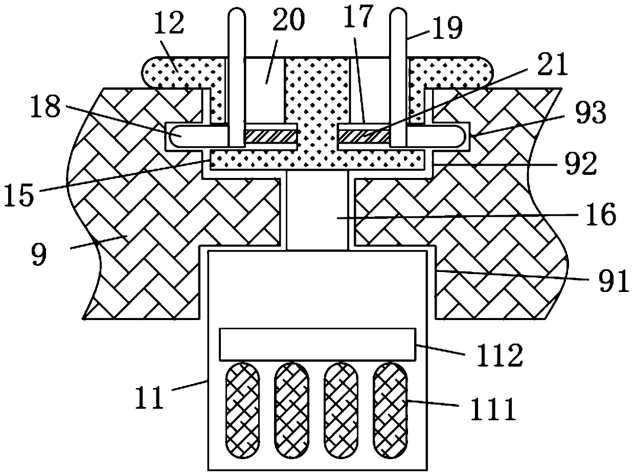 Micro-nano hot embossing device and method based on elastic template