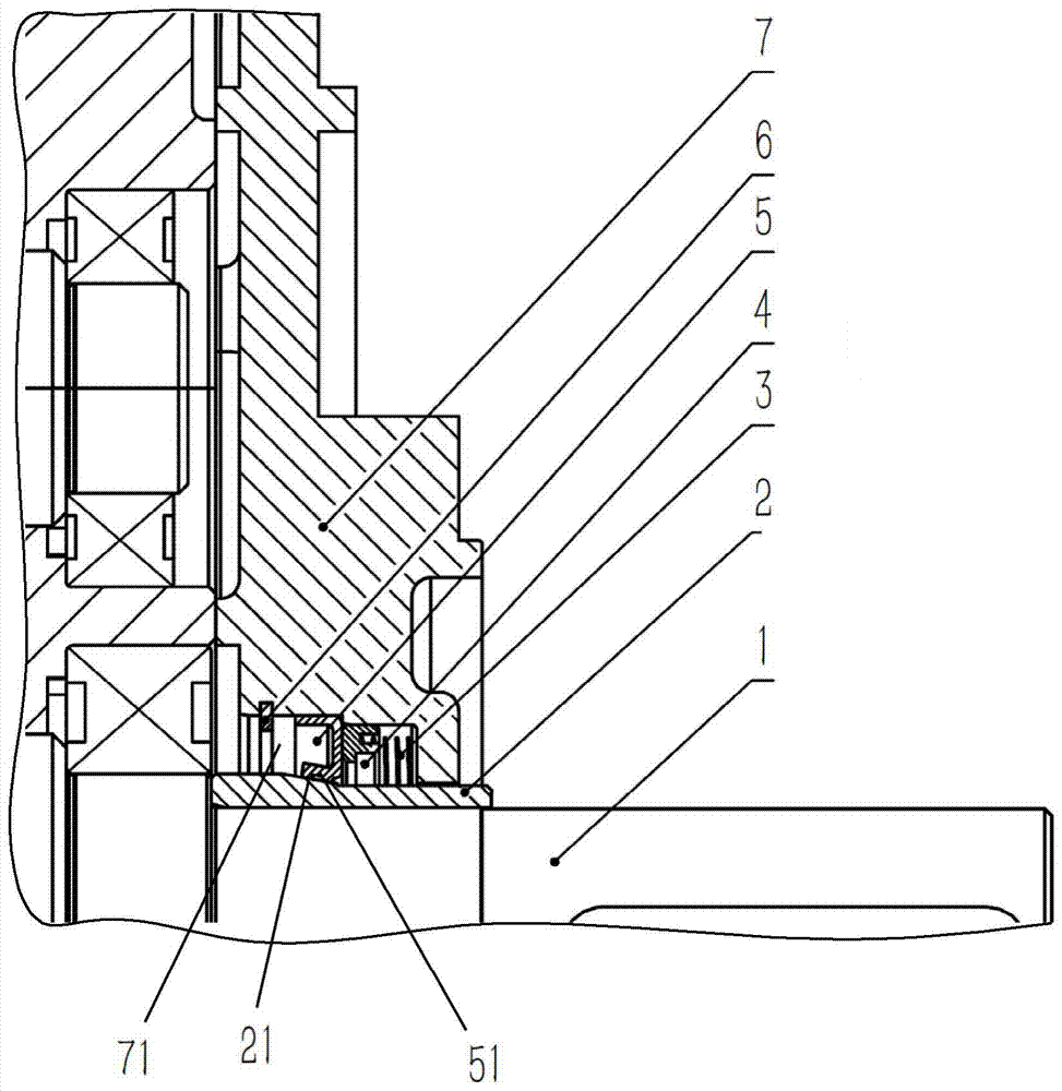 Screw compressor shaft seal with automatic compensation function