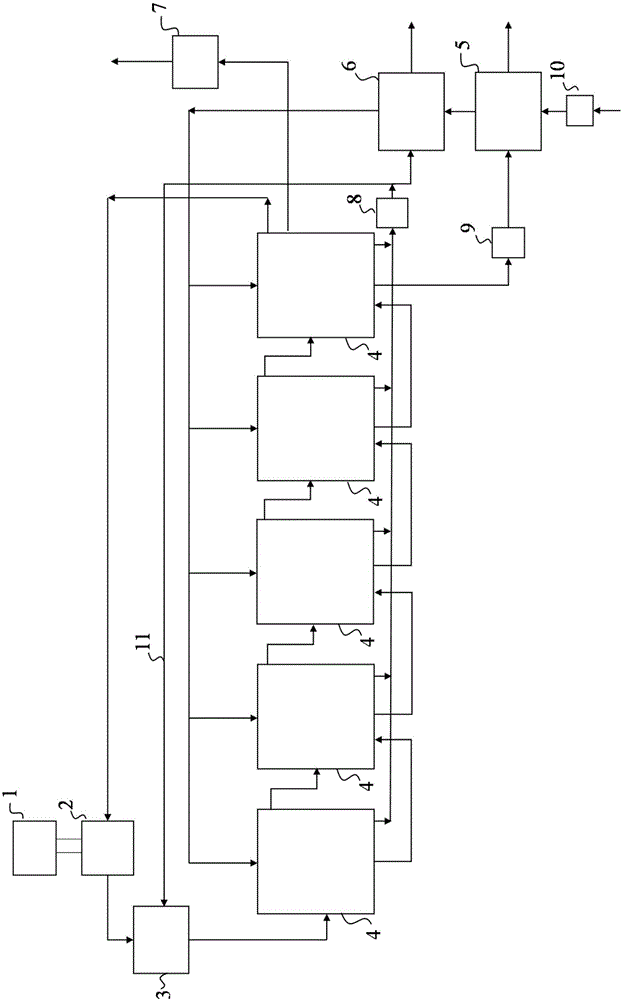 Mechanical vapor compression seawater desalinating device utilizing wind energy