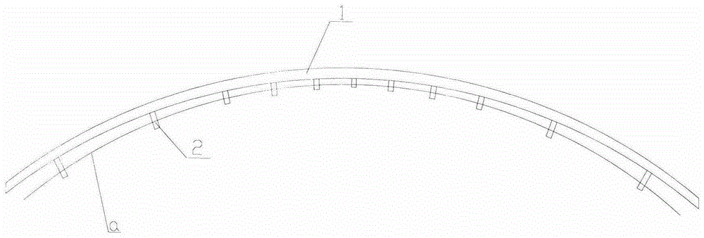 A device and method for improving the roundness of conductor stranding