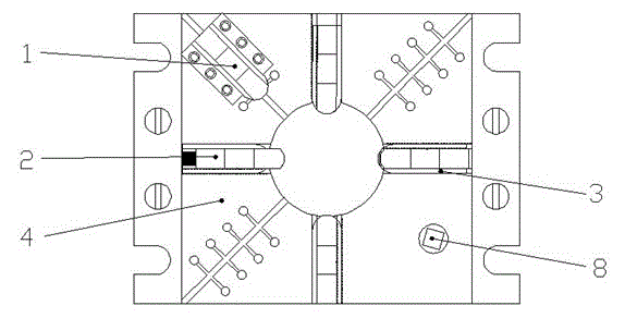 Novel rectangular flexible four-jaw chuck