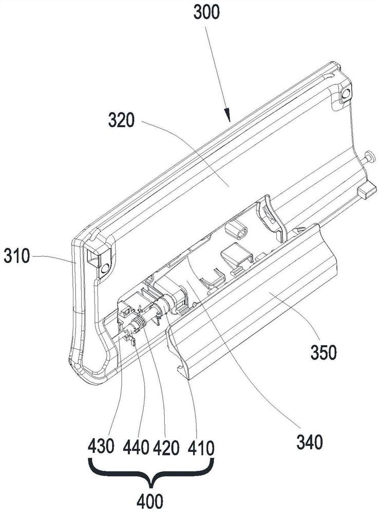 Manufacturing process of double-door armrest box capable of being opened synchronously