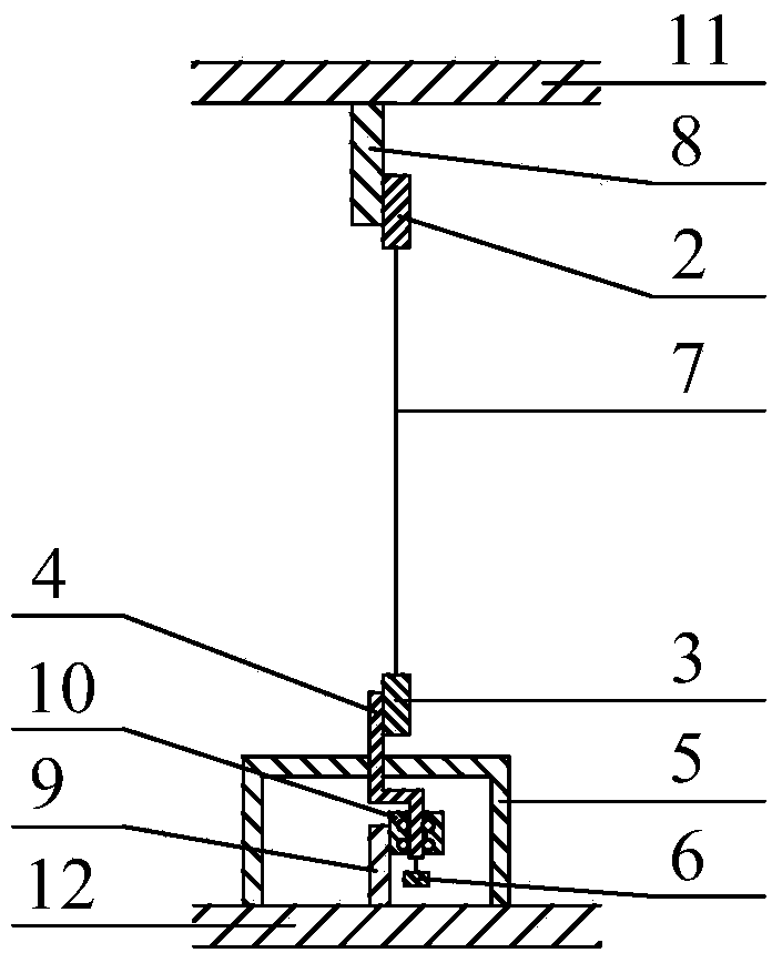 Vertical-layout single-array hot wire device for preparing diamond film