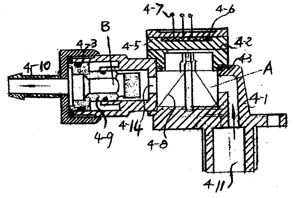 External rapid-heating type electric water heater provided with water flow sensor with pressure reduction function and non-metallic injection-molded water tank