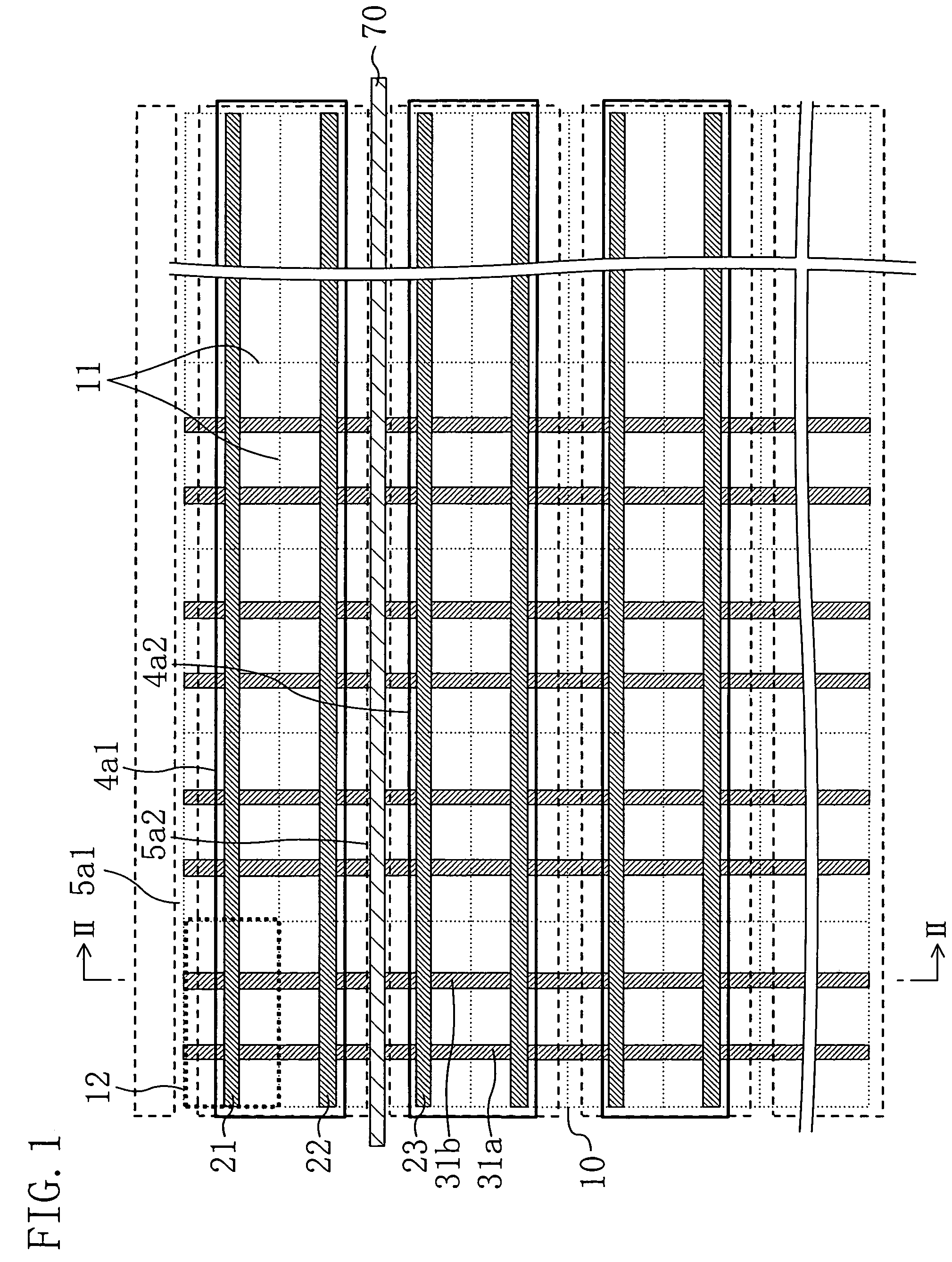 Semiconductor device having a layout configuration for minimizing crosstalk