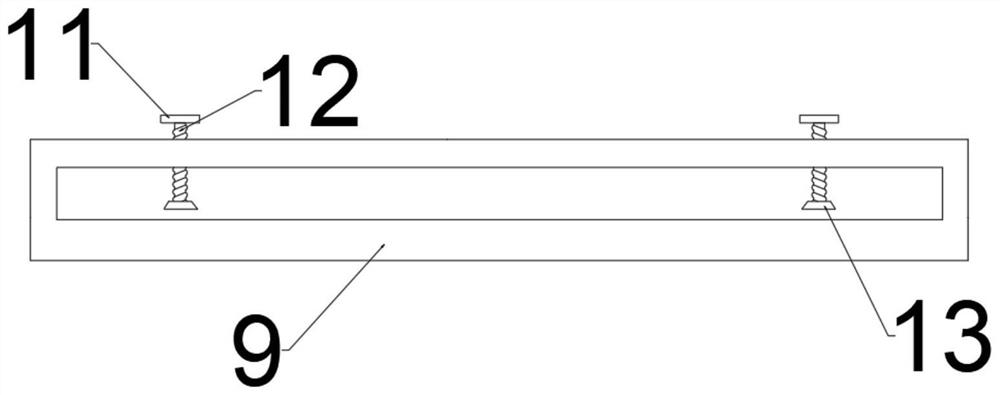 Burr trimming device for blockboard