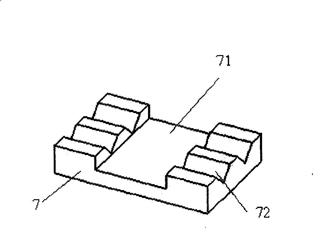 Active aligning-fixing device and method for single-mode lens fiber and plate ridge-type waveguide