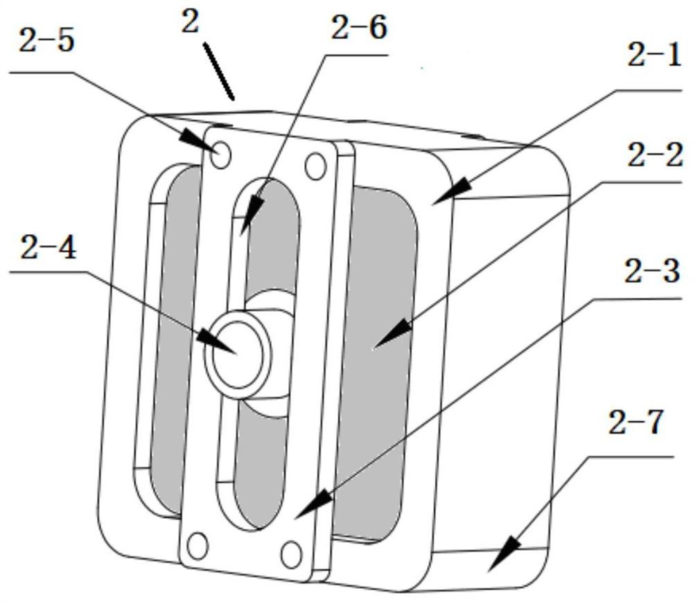 An active suspension with different axes of coil spring and rubber spring