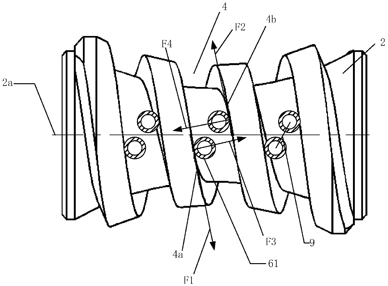 Transmission device capable of eliminating transmission clearance and clearance eliminating method thereof