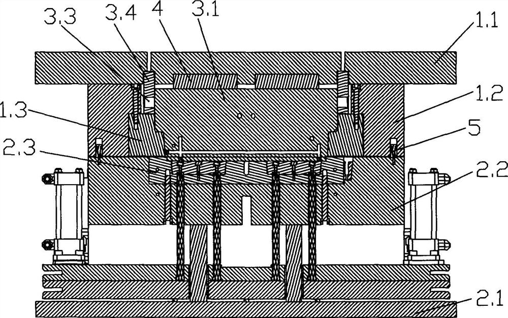 Die with swinging and rotating mechanism