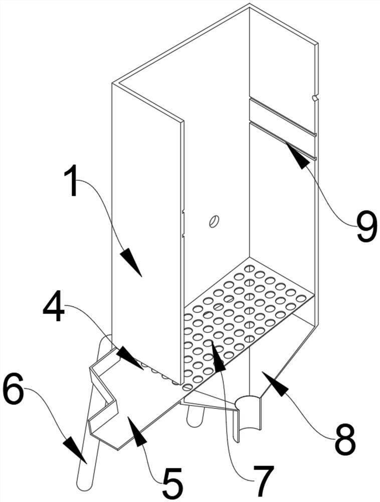 Batch crushing device for raw materials of plastic woven bags