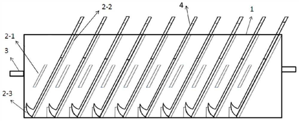 Chip cleaning container on semiconductor grinding board and its use method