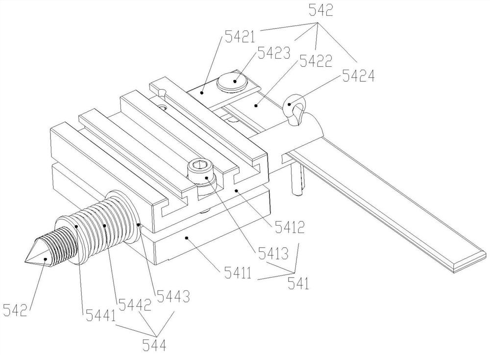 Lathe capable of automatically controlling workpiece clamping force and working method thereof