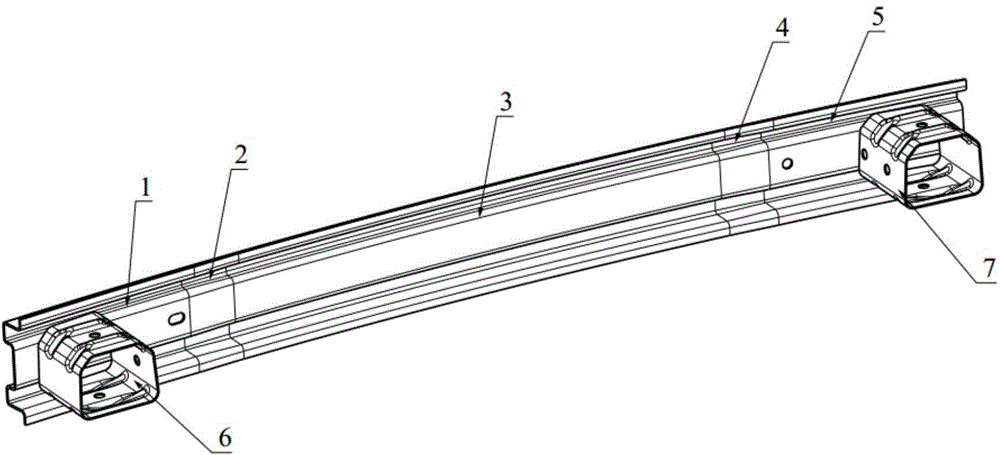 Variable-thickness automobile front bumper and manufacturing method thereof