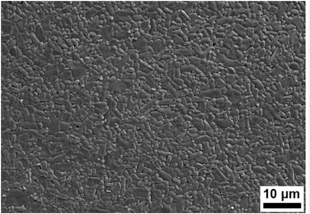 Thermal-shock-resistant ultrahigh-temperature ceramic and preparation method thereof