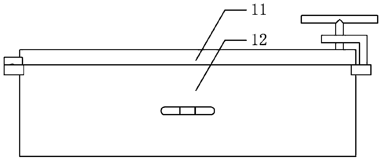 Forming device of polyurethane solid tire and solid tire preparation method