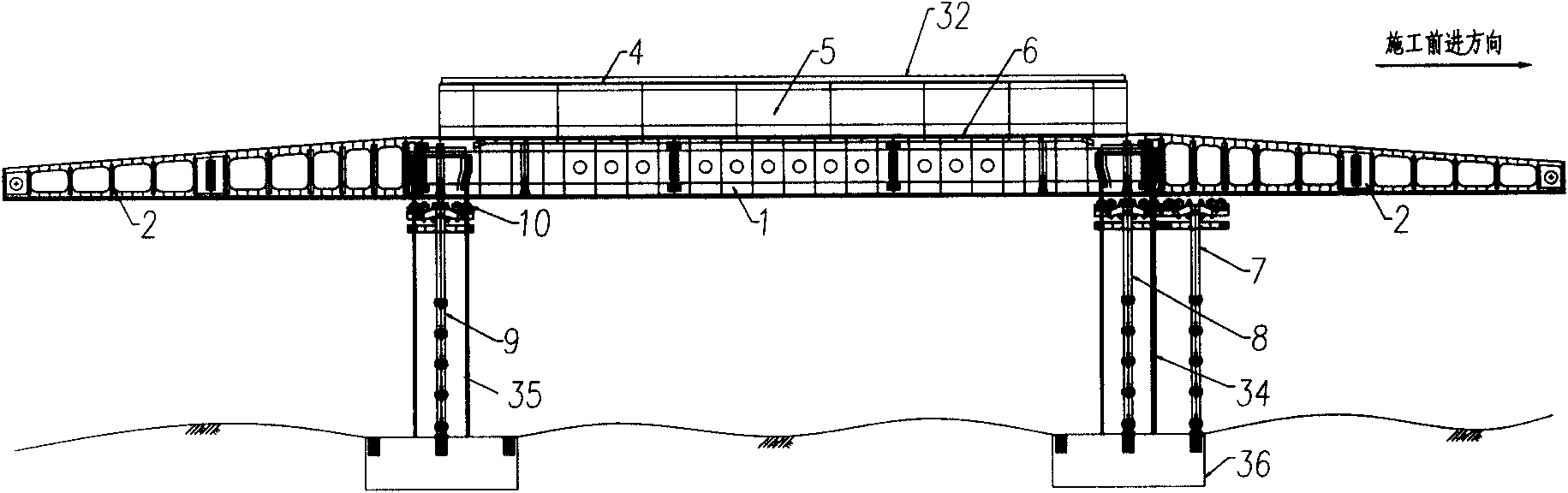 Downlink movable mould frame and walking method thereof