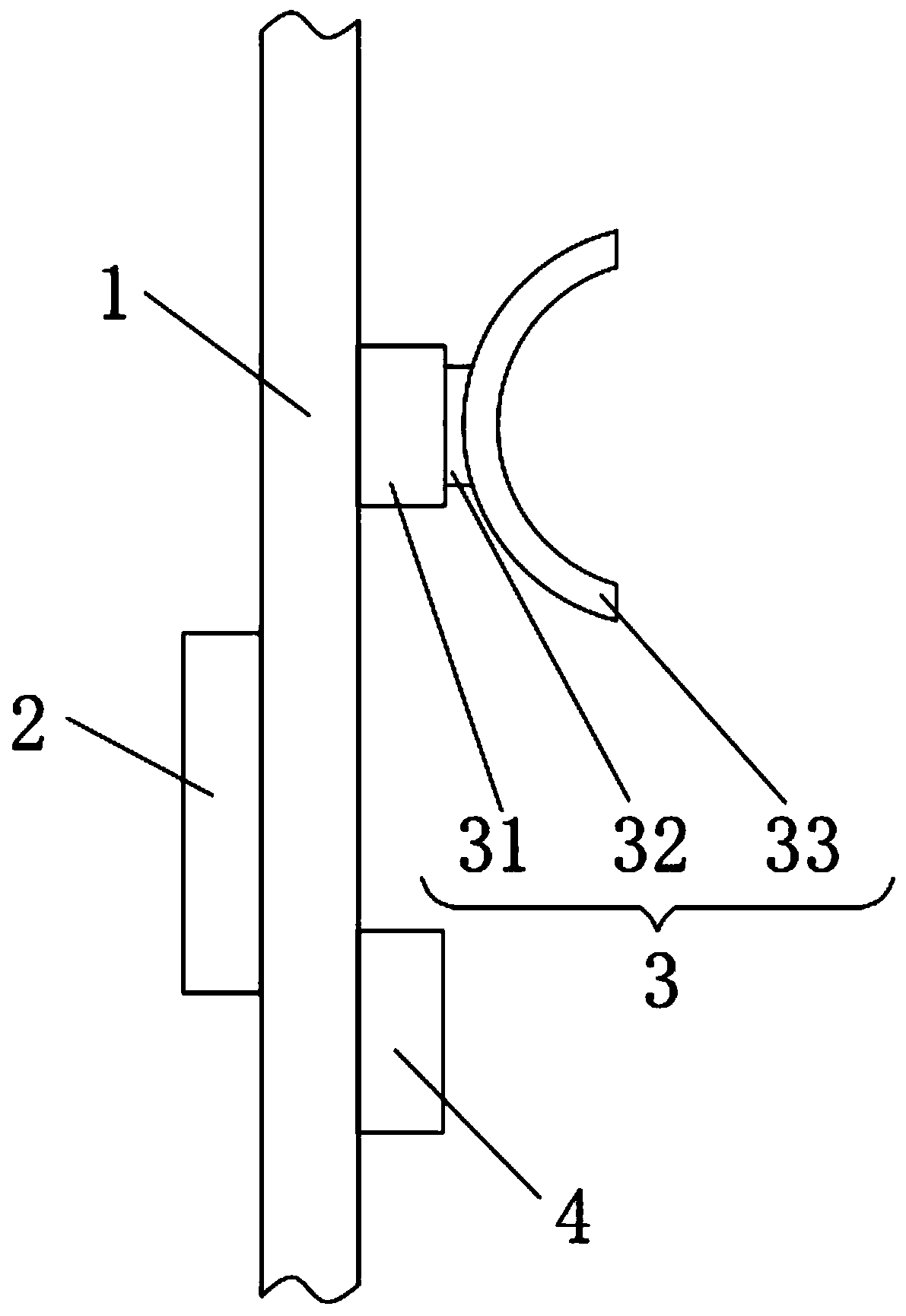 Retracting and cleaning device for brain surgery and using method thereof