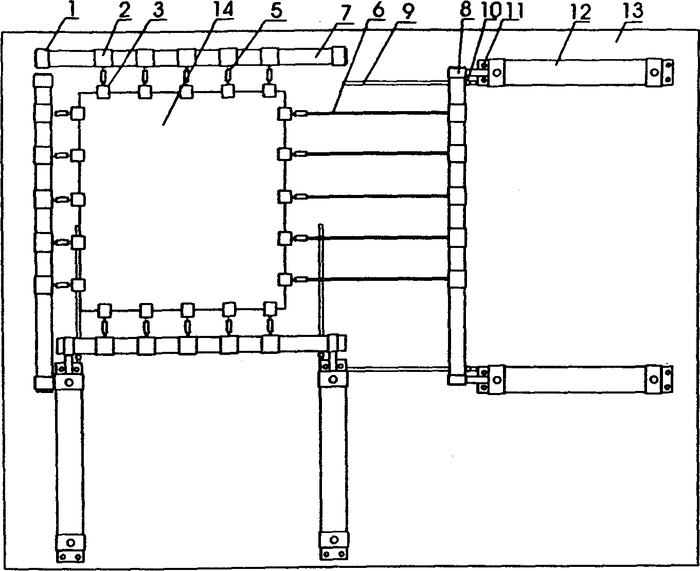 Stretching device for flexible flat plate