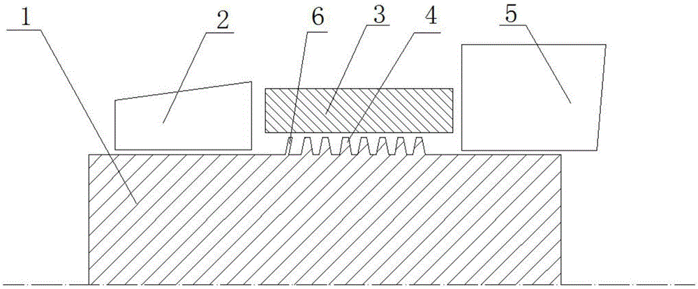 A pressurized sealing grate