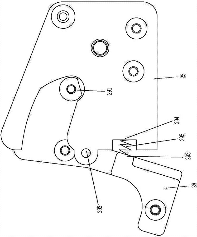 Intelligent and accurate automatic label feeding device