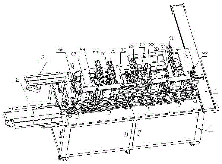 Linear automatic fan assembling machine