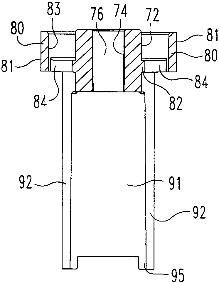 Delay mechanism suitable for compact automatic injection device