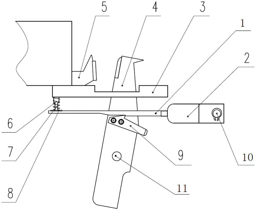 Closing transmission mechanism and operating mechanism and circuit breaker using the transmission mechanism