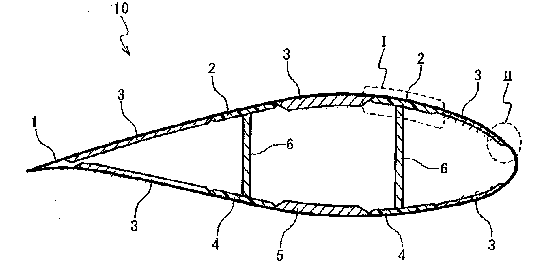 Wind turbine blade with sufficiently high strength and light weight