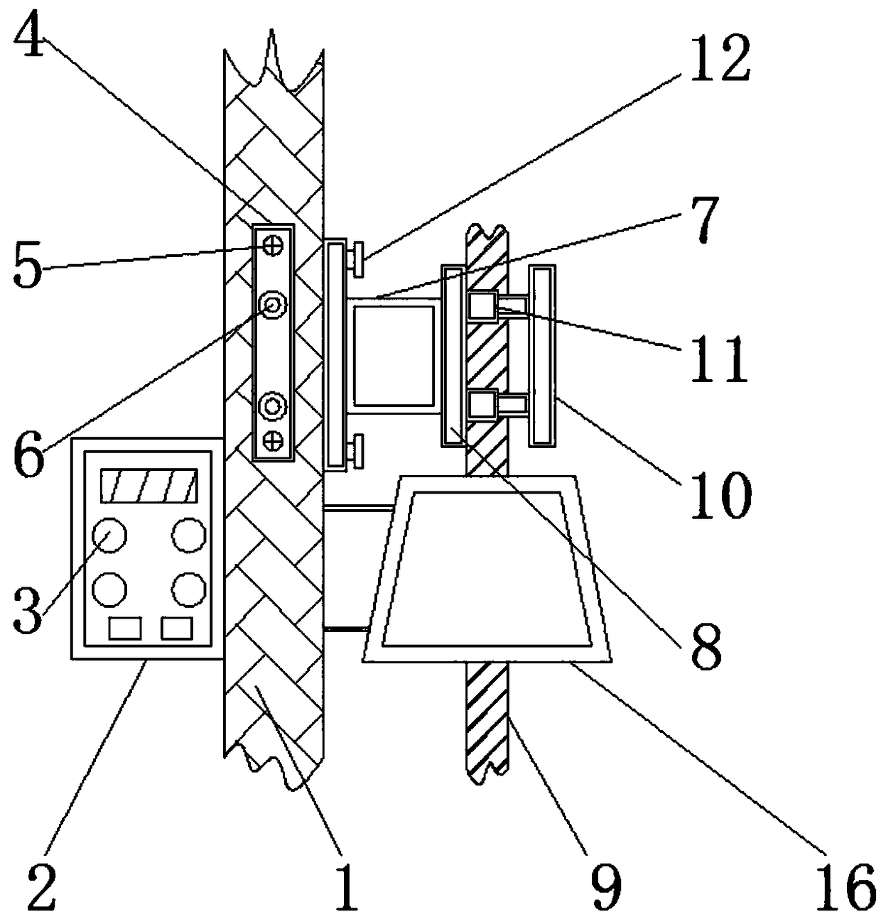 Crane inclined pulling resistant device with good stability