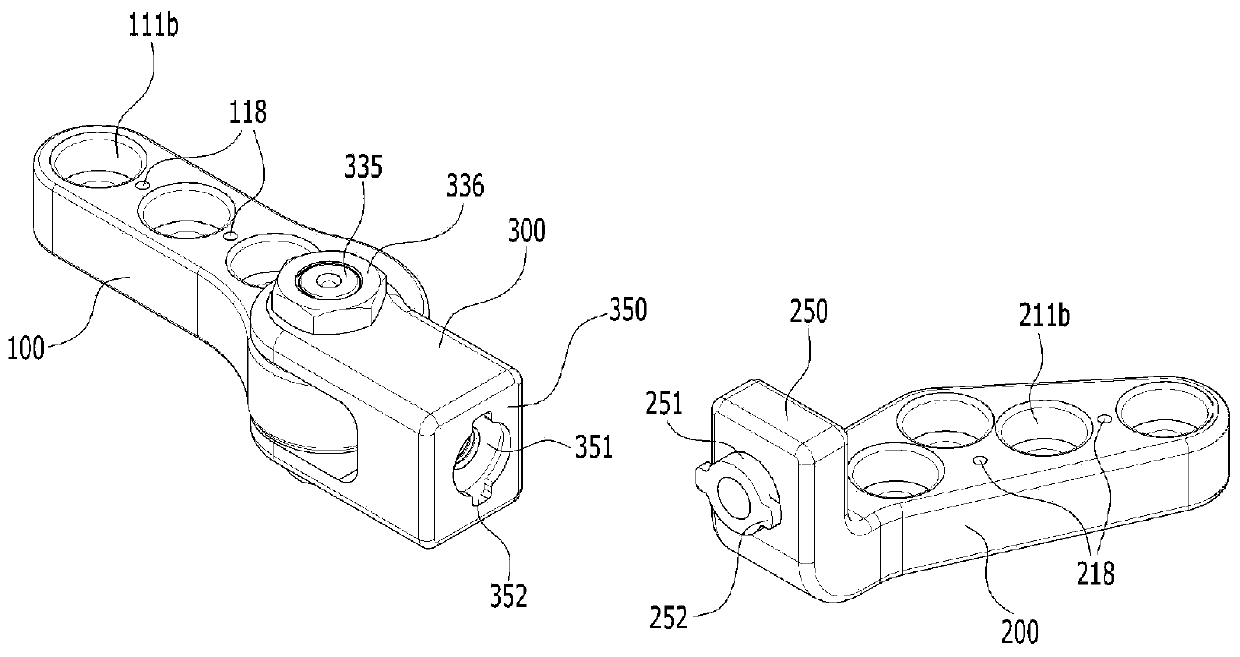 Knee assistive device capable of three-dimensional movement