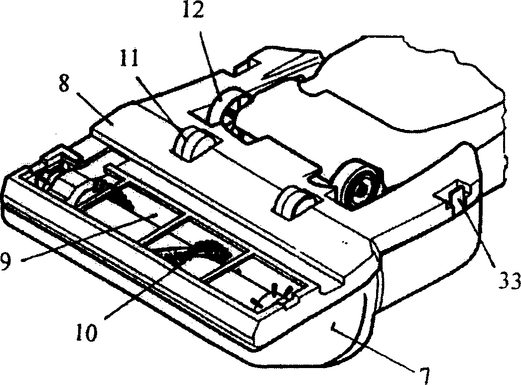 Rolling brush connecting structure of vertical vacuum cleaner