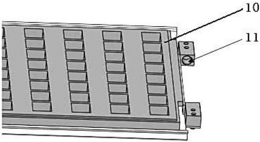 Chip mounter material feeder material disc catching mechanism