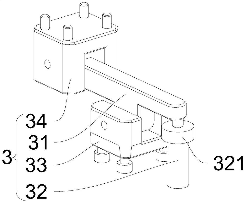 Automatic discharging device for drainage opening material of three-plate mold