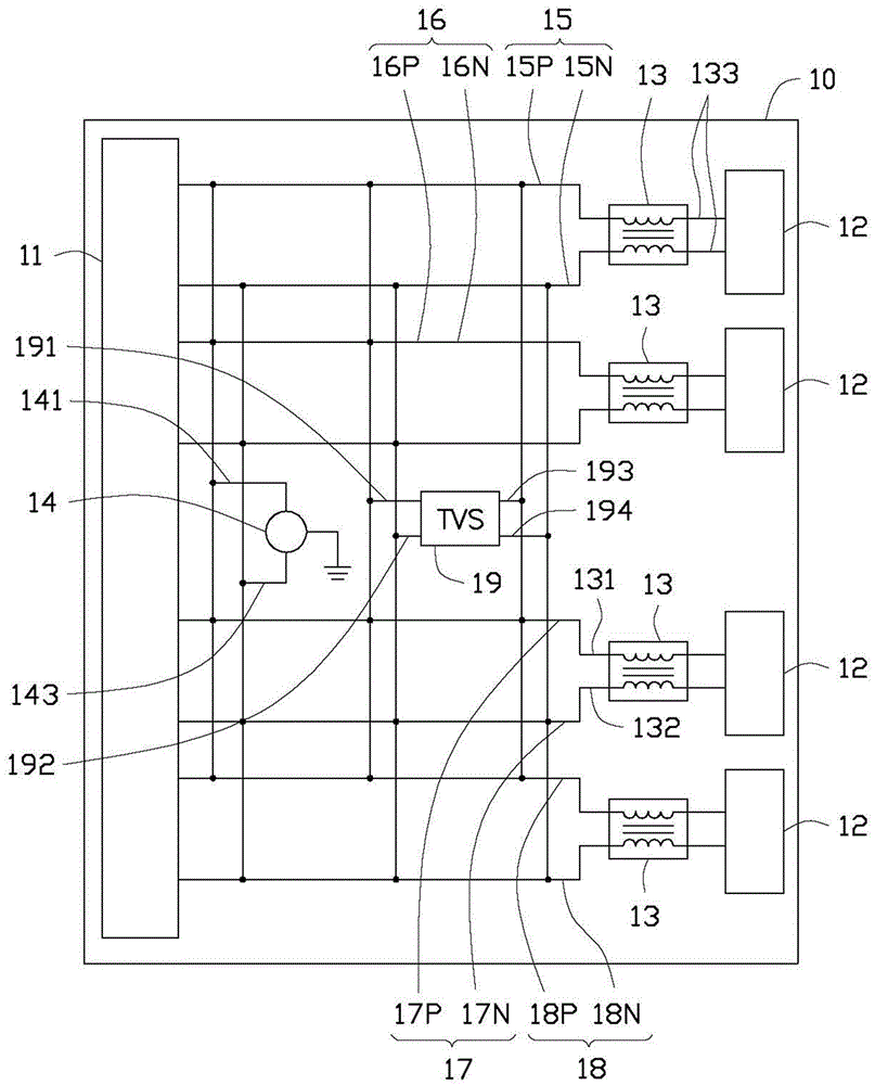 Circuit board capable of reducing signal crosstalk