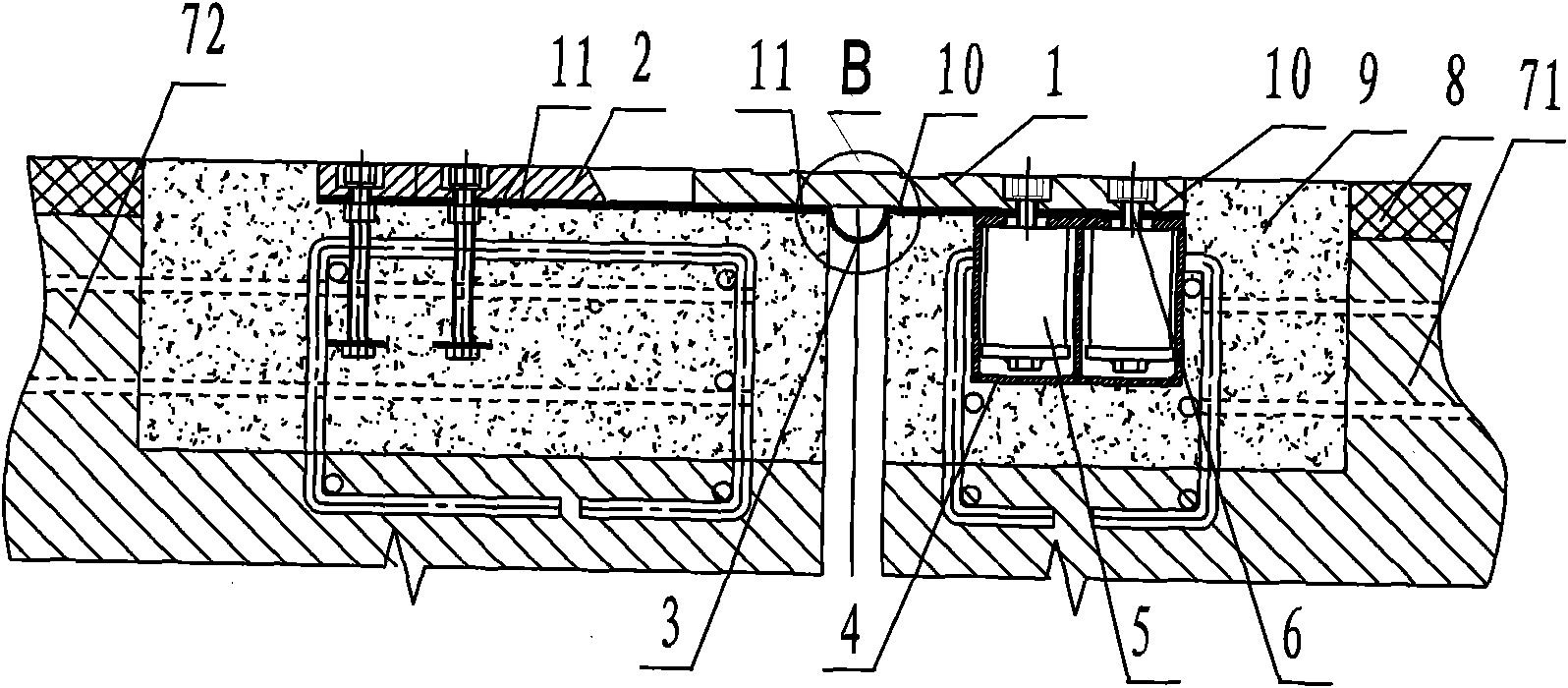 Prestressed multidirectional displacement comb plate expansion device