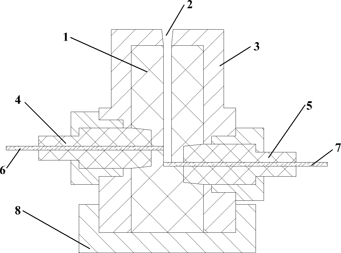 Plasma ejection device for igniting long air spark gap and circuit thereof