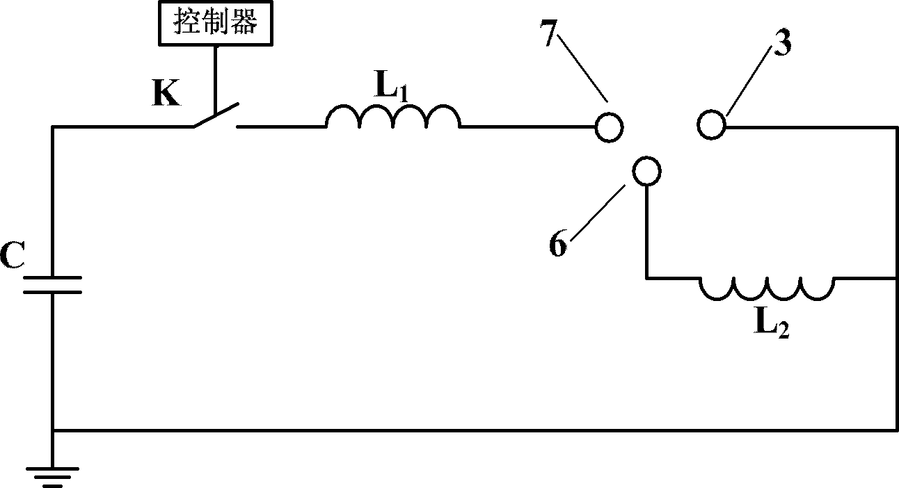 Plasma ejection device for igniting long air spark gap and circuit thereof