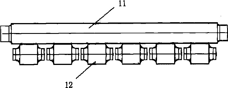 Concave-roller type thermal straightening machine supporting roller and manufacturing method thereof