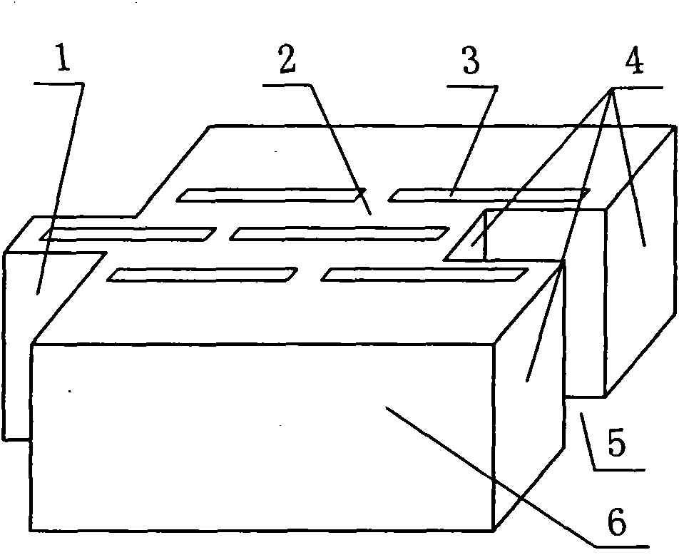 Cold bridge free core-added heat preservation type bearing building block