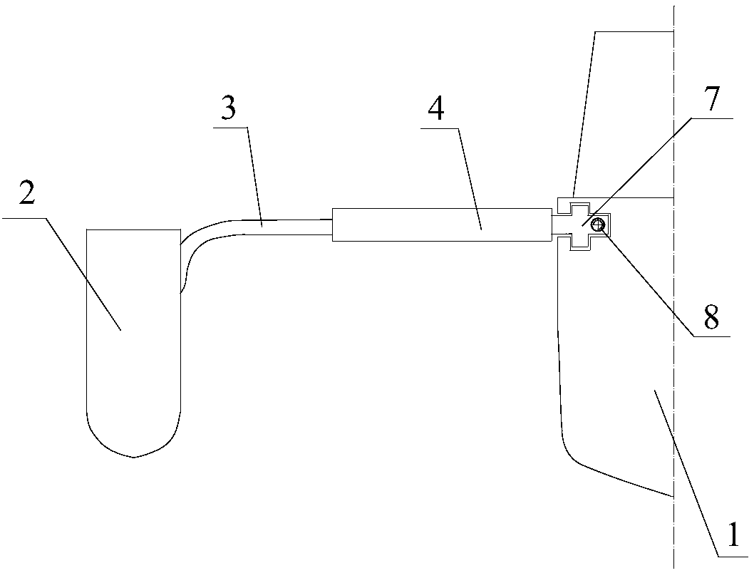 Intelligent regulating device and regulating method for trimaran side body