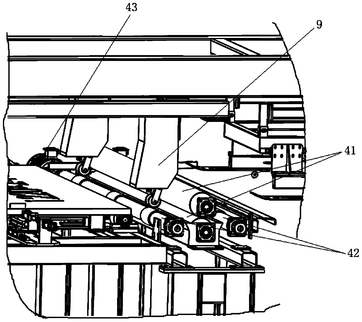 Automatic pressing and attaching plate feeding device