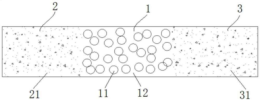 Cooling filter tip and low-temperature cigarette with same